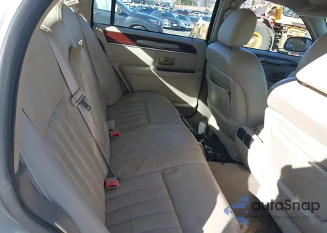 2004 Lincoln Town Car Signature from USA, damaged, VIN 1LNHM81W44Y687401